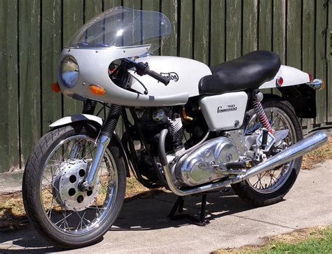 1970 norton commando fastback with dunstall gt fairing and exhaust