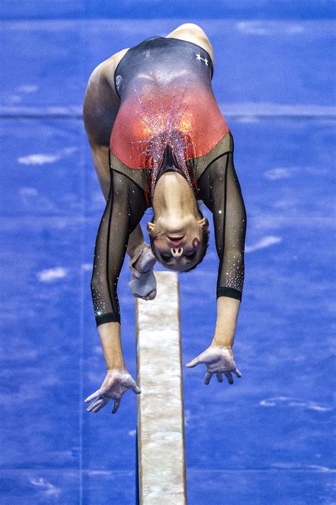 Mykayla Skinner Usa Artistic Gymnastics Hd Photos Gymnastics Pictures Gymnastics Poses