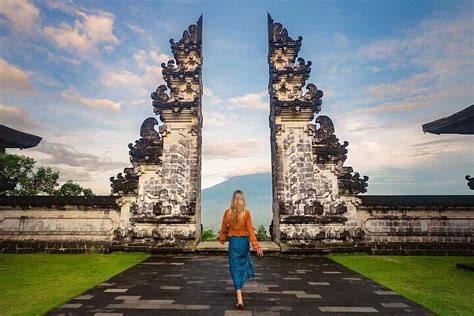 See The Gate Of Heaven At Lempuyang Temple In Bali