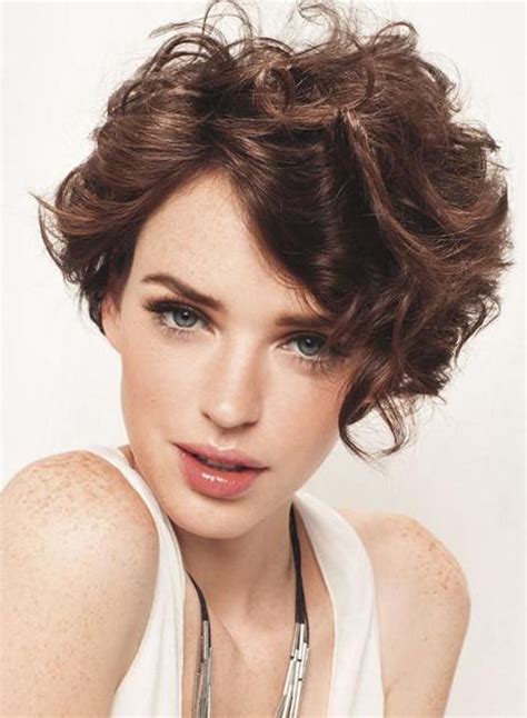 If you are blessed with naturally curly hair, the pixie cut will help you show off your face with a warm, feminine frame. Short Layered Curly Hairstyles for Round Faces | Oval face ...