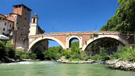 Bridge Pons Fabricius Over Tiber Stock Footage Video (100% Royalty-free ...