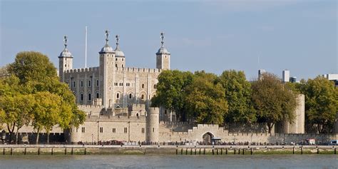Comprehensive Visitors Guide To Tower Of London Exploring 950 Years