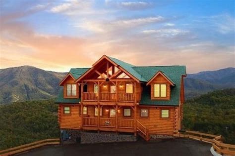 Grand Timber Lodge In Sevierville W 5 Br Sleeps18