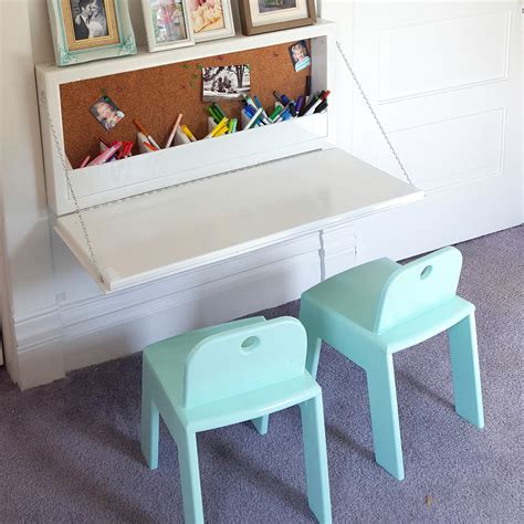 This is a great guideline for you if you want to make a wall mounted desk in your home. Wall-Mounted Secretary Desk (or Murphy Desk)