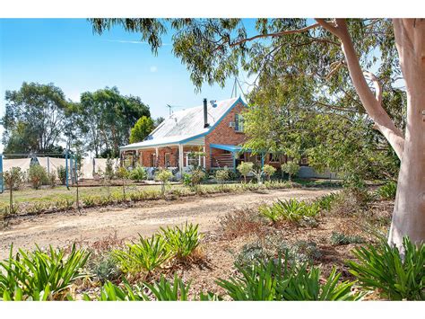 Aleš jindra (born 1973), a czechoslovak football coach and former player. 111 Nation Road, Jindera NSW 2642 - House for Sale - $525,000