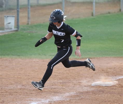 Emma Ramirez Homers To Lead Laredo United South To Historic Sweep Of Rival Photos Scorebook Live