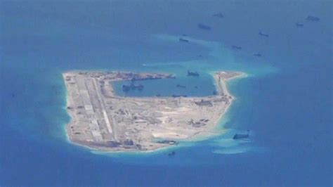 中 남중국해 인공섬에 로켓포 배치베트남 잠수부대 대비