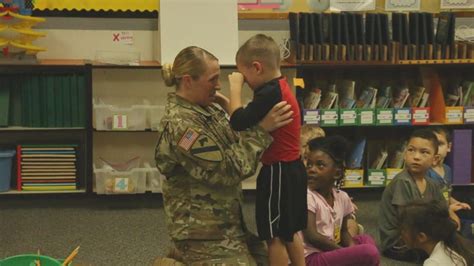 Soldier Mom Surprises Her Son Daughter At School Video Abc News