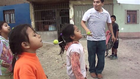 Usa recetas originales de todos los rincones del mundo o simplemente prepara unas en los juegos de sara's cooking class, ¡aprenderás a hacer cupcakes dignos de instagram, a cocinar impresionantes platos mexicanos y mucho más! Juego de las cucharas - YouTube