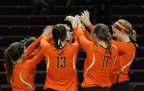 no 10 hope volleyball sweeps adrian in miaa semifinal
