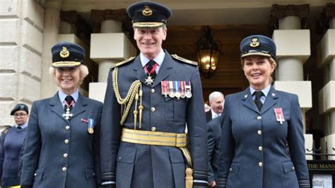 Air Cadets Mark Raf Centenary In Doncaster Parade Bbc News