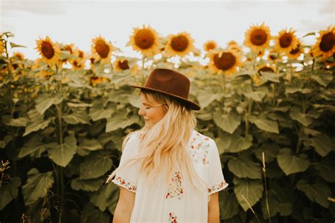 Sunflower Field Boho Photoshoot Sunflower Photography Sunflower Fields Sunflower Photo