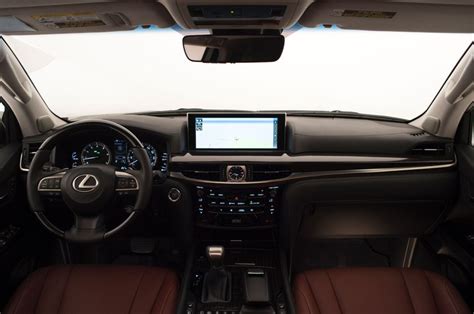 Making A Classic Entrance Lexus Debuts Refreshed 2016 Lx 570 Luxury