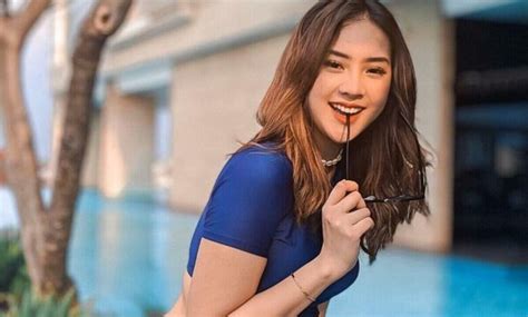 Seksinya Anya Geraldine Pakai Bikini Netizen Awas Aldi Taher Lihat Abadikini Com