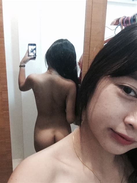 Nữ sinh cấp 3 vô tình lộ ảnh nude khi chat cùng bạn trai Trang tin