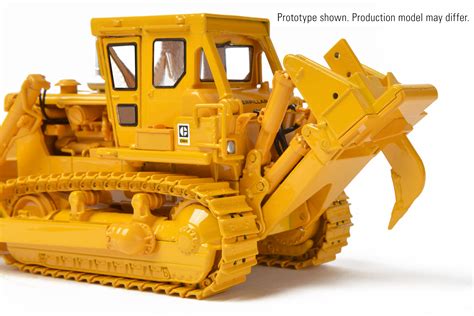 148 Cat® D8k Dozer With S Blade Die Cast Classic Construction Models