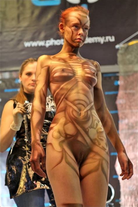 Naked Fashion Show Porn Pic