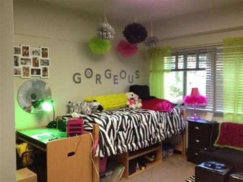 Single Dorm Room At Michigan State Just Moved My Daughter In For Her