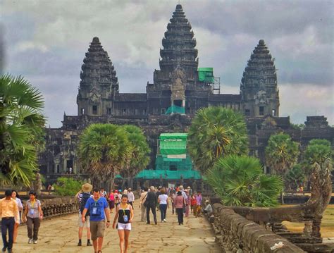 How To Tour Angkor Wat A One Day Tour In The Pride Of Cambodia The