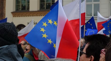 20 Lat Temu Polska Weszła W Skład Unii Europejskiej Oto Historia
