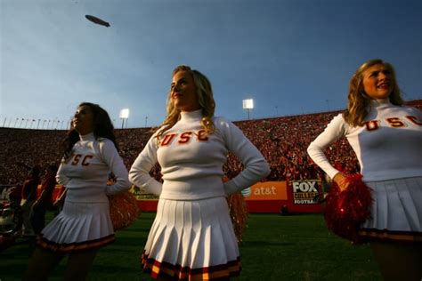 Look College Football World Reacts To Usc Recruit Video The Spun What S Trending In The