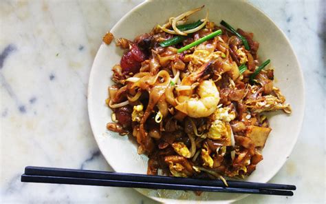 For halal and healthier choice, replace lard oil with olive or vegetable oil and omit the fried lard pieces. Best Char Kuey Teow in KL — FoodAdvisor
