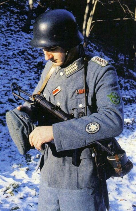ss polizei gebirgsjäger regiment 18 uniform pin by paolo marzioli german soldiers ww2 wwii
