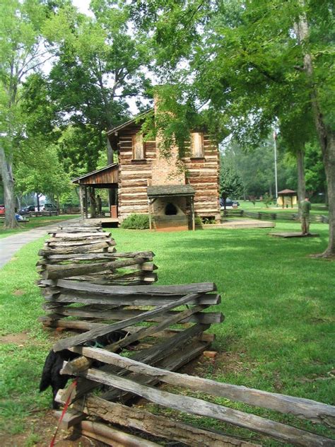 See more ideas about fence, split rail fence, rail fence. Pin by Amy Eshelman on Garden ~ Fences | Cabins and ...