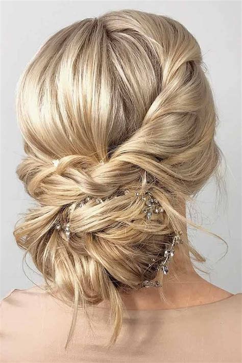 40 Dreamy Homecoming Hairstyles Fit For A Queen Homecoming Hairstyles Easy Hairstyles For