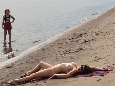 Collins Beach August Voyeur Web Free Nude Porn Photos