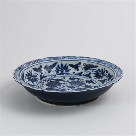 A Blue And White Copper Blue Peony Foliated Dish 0153 On May 31