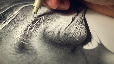 Miguel Endara Draws A Portrait Of His Father Using 32 Million Dots