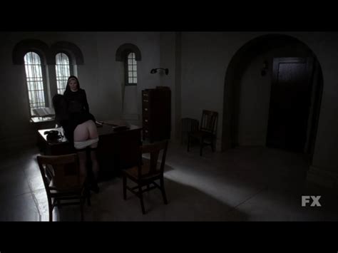 Lily Rabe Desnuda En American Horror Story