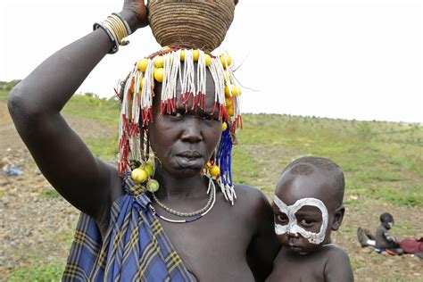 Mursi Woman Mursi Pictures Ethiopia In Global Geography
