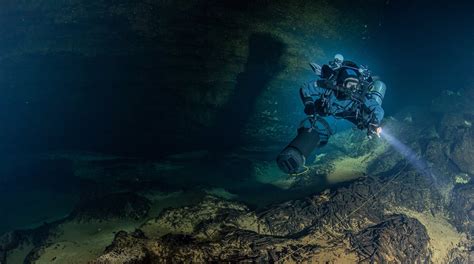 Have You Visited These Four Famous Underwater Caves Yet Enter The Caves
