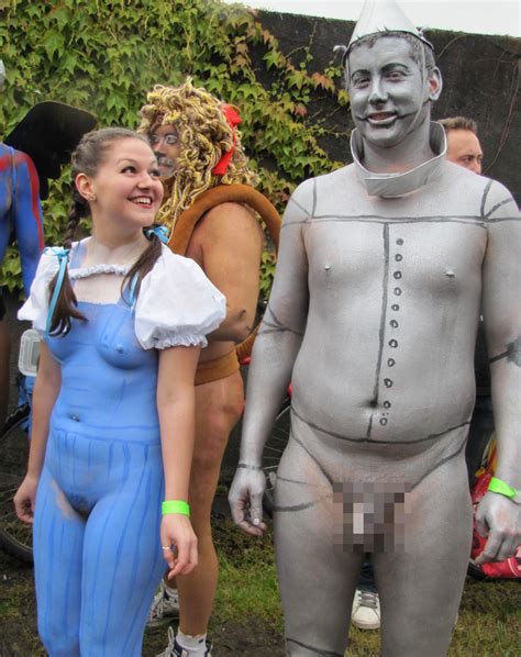 Cowardly Lion Dorothy Gale Tin Man The Wizard Of Oz Photo Medium Tagme Girl Babes