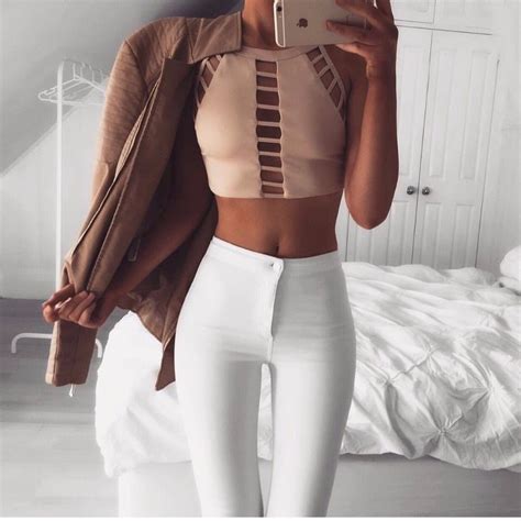 Chic Bohemian Look Nude Crop Top High Waisted White Skinnies