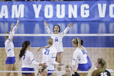 No Byu Womens Volleyball Sweeps No Houston In Big Opener