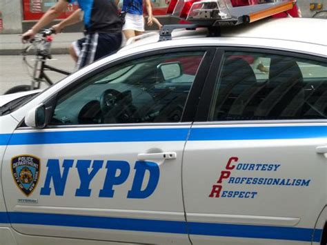 La Police De New York Courtesy Professionalism Respect Le Blog