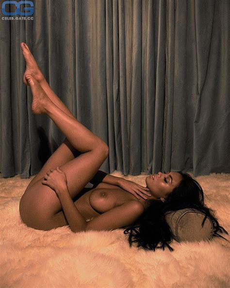 Desiree Schlotz Nackt Nacktbilder Playboy Nacktfotos Fakes Oben Ohne