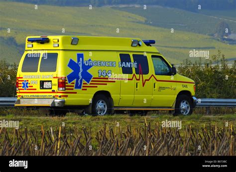 Ambulance Suisse Photo Stock Alamy