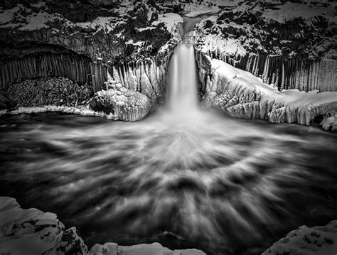 45 Outstanding Photos Of Waterfalls In Bandw