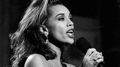 discovernet the tragic real life story of vanessa williams