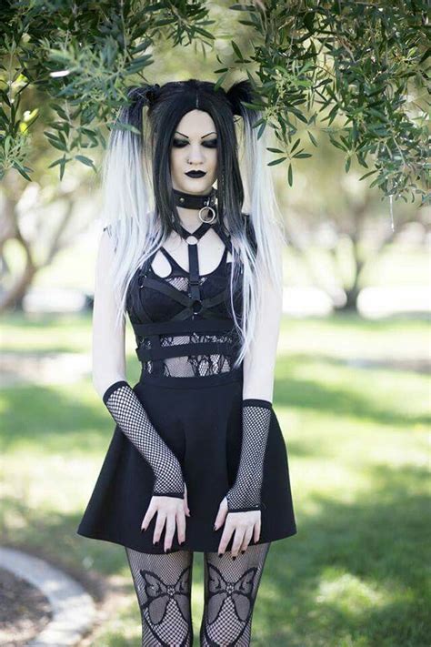 Pin By Maria Daugbjerg 3 On Gothic Punk Vampire Gothic Fashion