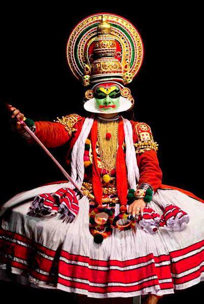 Kathakali Dance Drama In 2020 Indian Classical Dance Indian Dance