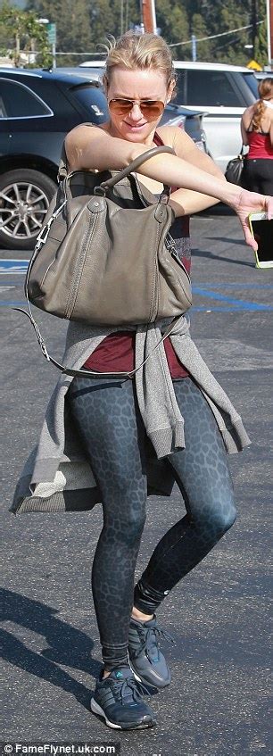 Naomi Watts Flaunts Slender Figure In Leopard Print Leggings After Gym Session Daily Mail Online