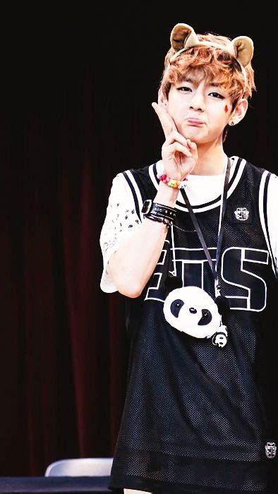The great collection of bts cute wallpapers for desktop, laptop and mobiles. Bangtan Boys V cute wallpers requested by anon... | Kpop Wallpapers | Taehyung, Kim taehyung, V cute