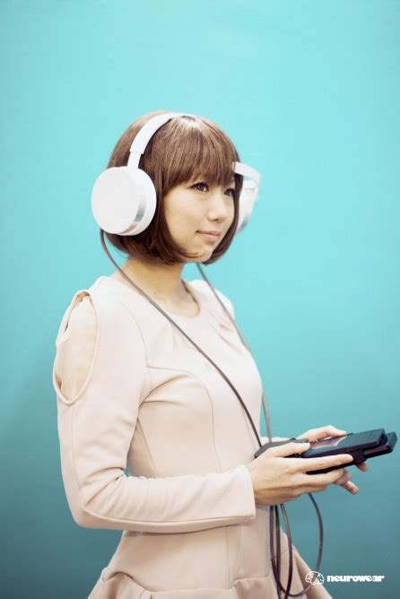 Mico Headphones Scan Brainwaves To Match Songs To Your