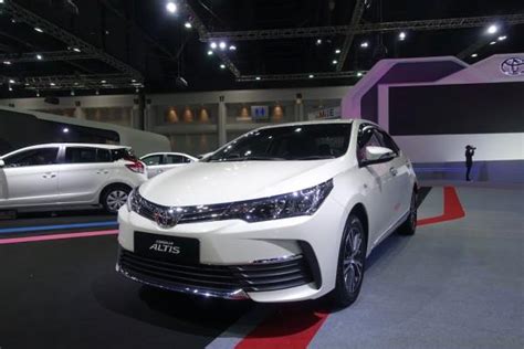 Up Close And Personal With The New Corolla Altis And Innova Thai Spec