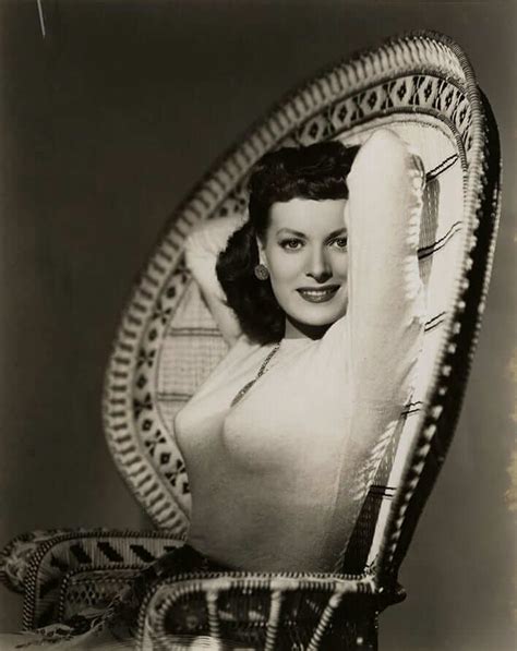 Nude Pictures Of Maureen Ohara Are Windows Into Paradise The Viraler